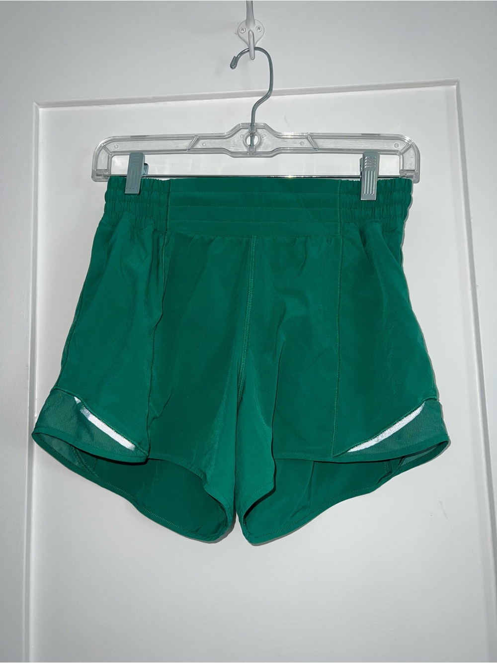 lululemon athletica Women's Emerald Green hottie hot Shorts